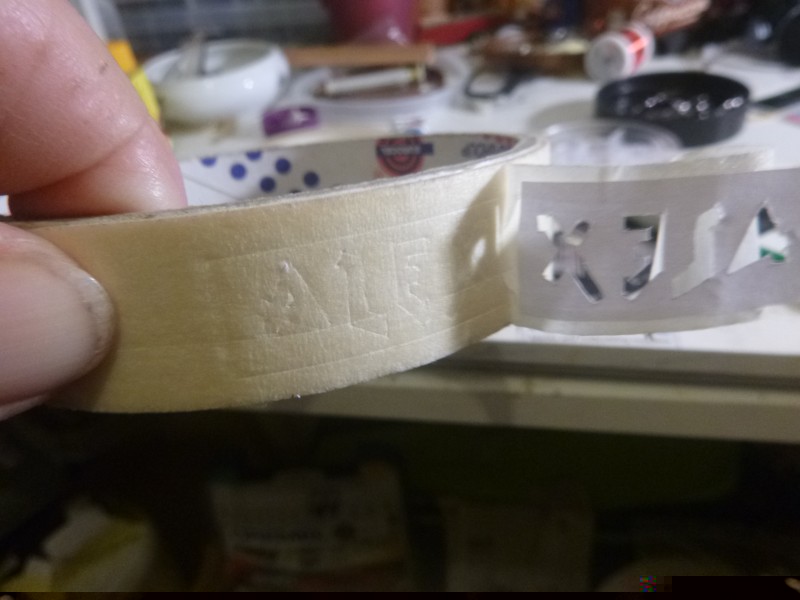 P1030307.JPG (2.49 Mio) Consulté 4997 fois découpe scotch